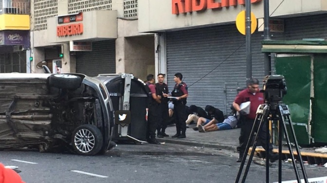 Una Persecuci N Patrulleros Un Choque Y Detenidos