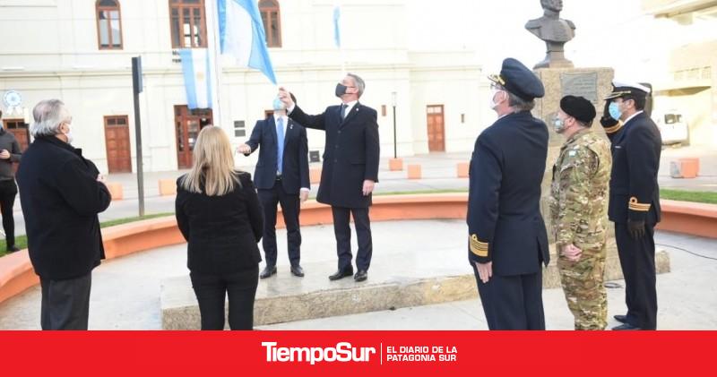 Arcioni participó del acto por el 210º Aniversario de la Revolución de Mayo