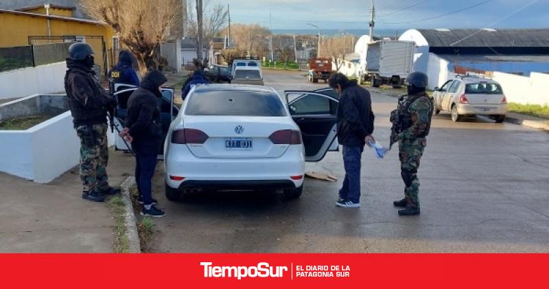 Amenazas Con Arma Allanamientos Y Detenidos