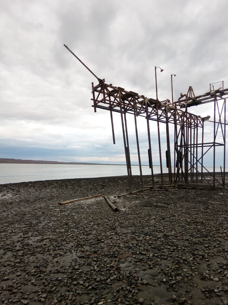 El muelle ubicado frente a la rotonda que une la avenida Almirante Brown con avenida Balbín. 