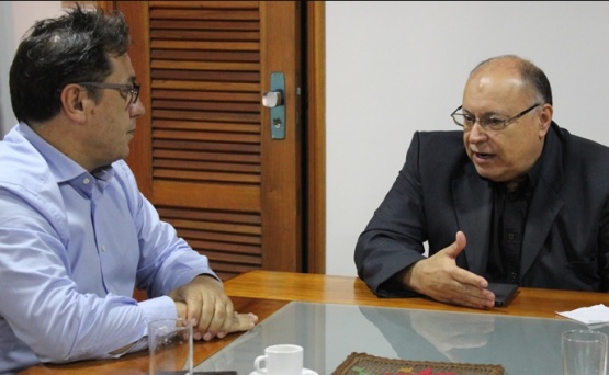 Reunión entre el Rector y el referente de la FAM.