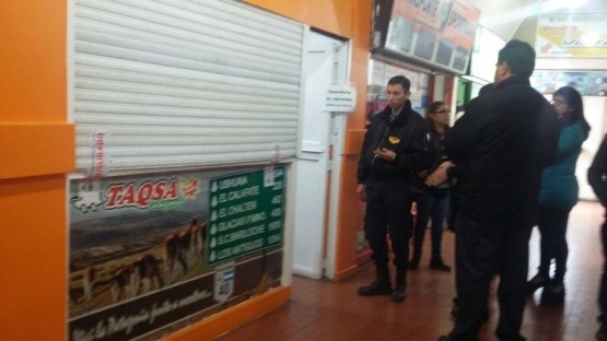 Comercio clausuró otra boletería en la terminal