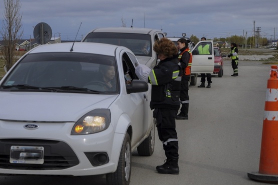 12 Autos fueron secuestrados en controles