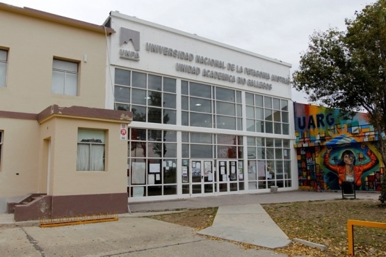 Duelo en la Unidad Académica Río Gallegos de la UNPA