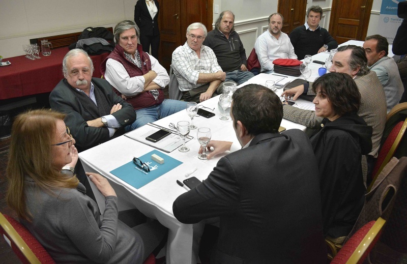 Alicia encabezó el encuentro con los referentes.