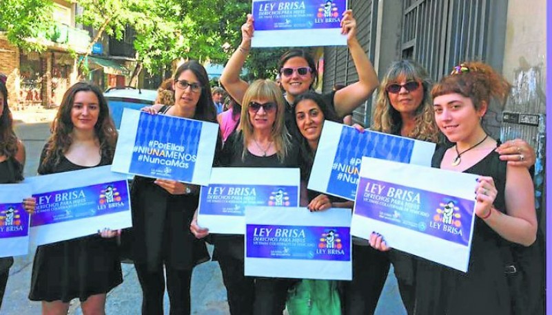 Desde la Casa del Encuentro reclaman para que el beneficio para hijos víctimas del femicidio se aplique en todo el país y no sólo en Ciudad de Buenos Aires. Foto gentileza: Cintia Barrionuevo 