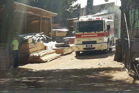 Principio de incendio en una casa