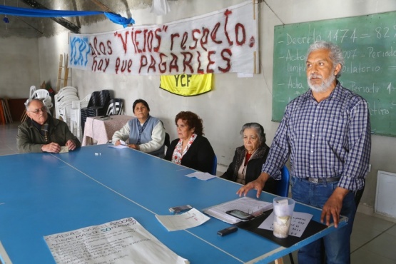 Charla realizada por los jubilados de YCF. 