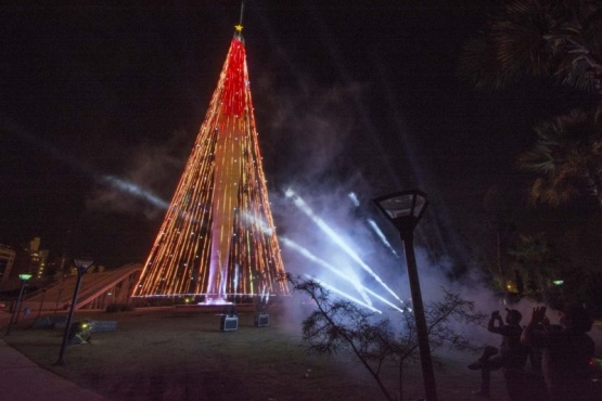 Un árbol de Navidad de 5 metros