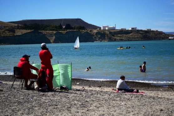 Las playas de la región son extensas, algunas contaminadas, y otras sin servicio permanente de guardavidas. 