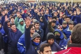 “La salida no es el ajuste, sino generar energía en nuestra usina a través del carbón”