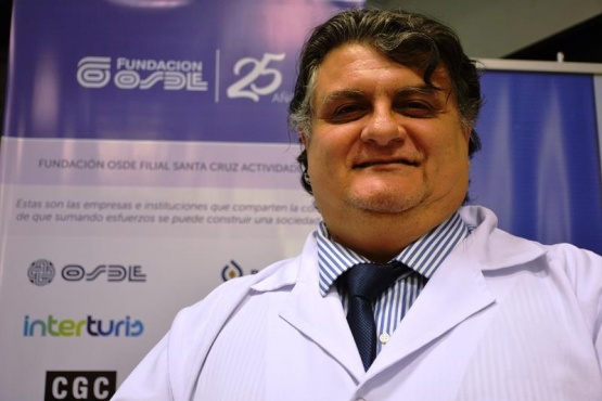 Dr. José Gutiérrez Durán, médico especialista en hemoterapia. (C. R)