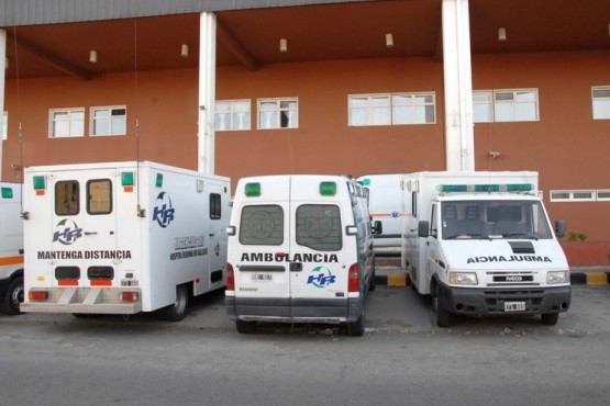 Los tres continúan internados en la sala de terapia intensiva.