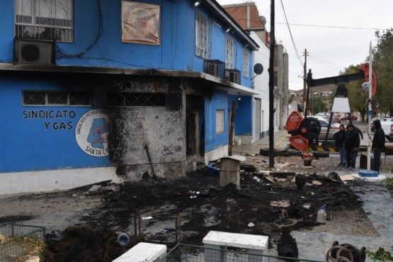 Incendio marcó el fin de un campamento de desocupados 