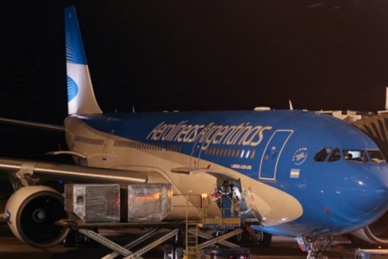 Rayo impactó en avión de Aerolíneas Argentinas