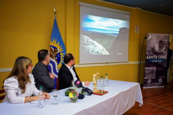 Presentación de “Santa Cruz Profunda”.