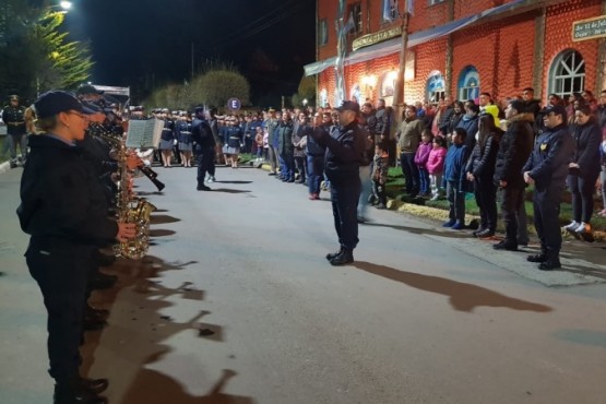 Emotiva Velada Patriótica por los festejos del Día de la Bandera 