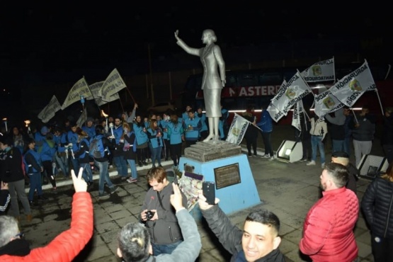 Vigilia por el aniversario de la muerte de Eva Perón