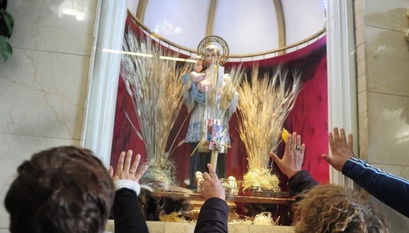 San Cayetano. El patrono del pan y el trabajo durante su celebración en Buenos Aires. Foto/ Jorge Sánchez.