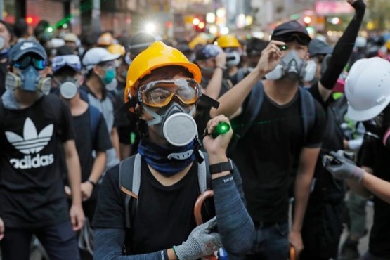 Pese a las amenazas de China, los manifestantes vuelven a las calles de Hong Kong