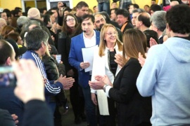 Alicia acompañó a Grasso en la presentación del equipo técnico