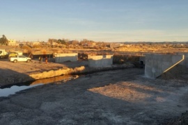 Retomaron los trabajos para la construcción del puente de Caleta Córdova