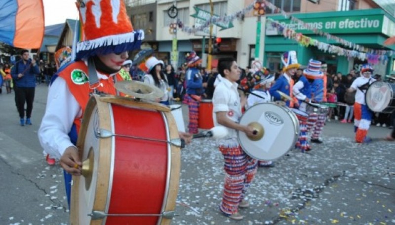 Las murgas serán parte del festejo este domingo (Foto archivo) 