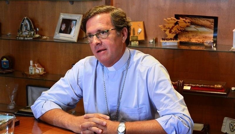 Jorge García Cuerva, Obispo Diócesis de Río Gallegos, y el Equipo Diocesano de Pastoral Migratoria .