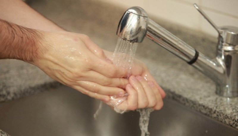 Los vecinos la falta de agua en el 499. 