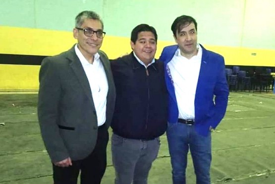 Emilio Maldonado junto a Grasso. 