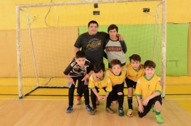 Los chicos participaron en encuentro no competitivo de fútbol