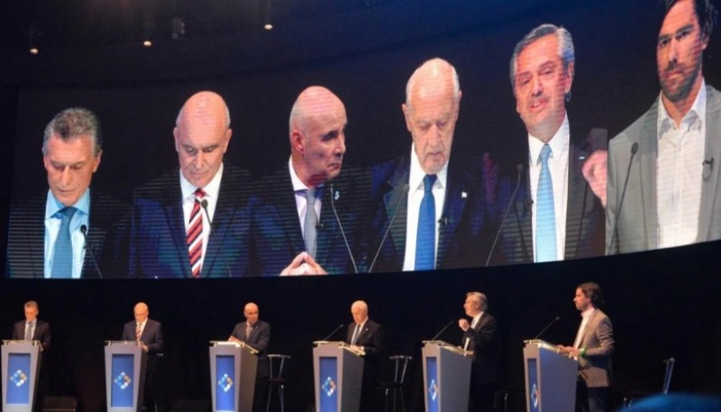 Candidatos en el último debate presidencial. 