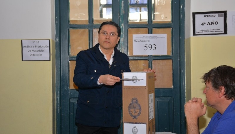 Jorge Cruz explicó el reclamo sobre la diferencia de votos. (Foto C.R.)