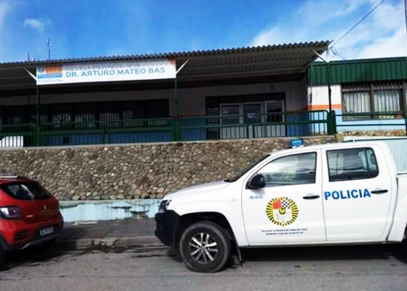 Personal policial en el lugar.