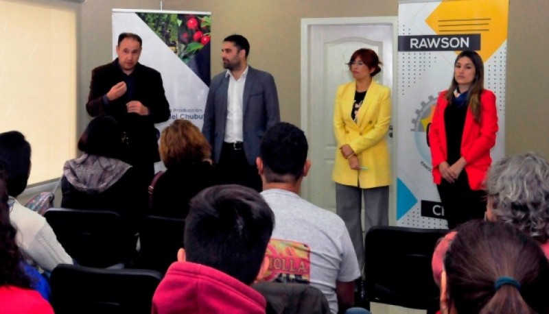 Provincia capacita a emprendedores en herramientas de marketing digital