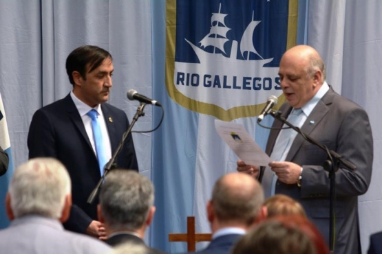 Pablo Grasso y Roberto Giubetich en el cambio de gestión (Foto: C.Robledo).)