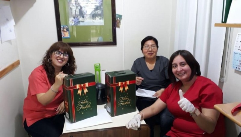 La asociación con las cajas navideñas.