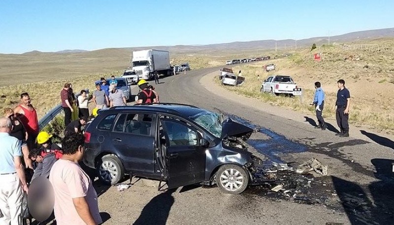 Seis heridos tras choque frontal en la Ruta 40