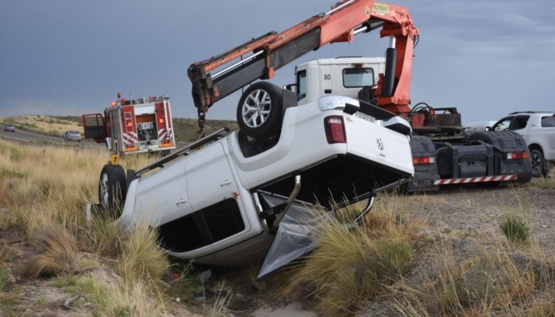 Impactante vuelco en cercanías de Madryn 