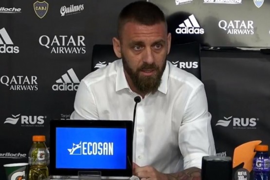 Daniele De Rossi en conferencia. 