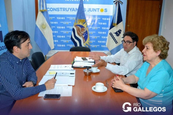 Pablo Grasso recibió a la señora Teresa Soto y al Dr. Roberto Ortiz