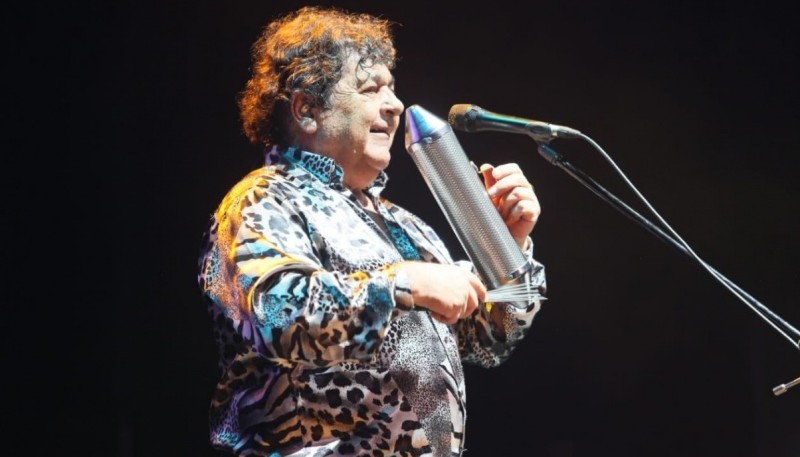 Cantante de Los Palmeras.