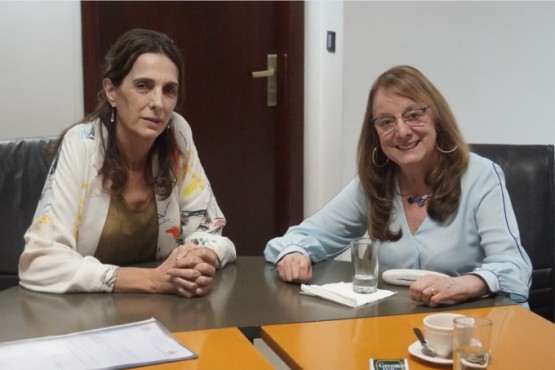 La ministra de Desarrollo Territorial y Hábitat, María Eugenia Bielsa y la gobernadora Alicia Kirchner. 