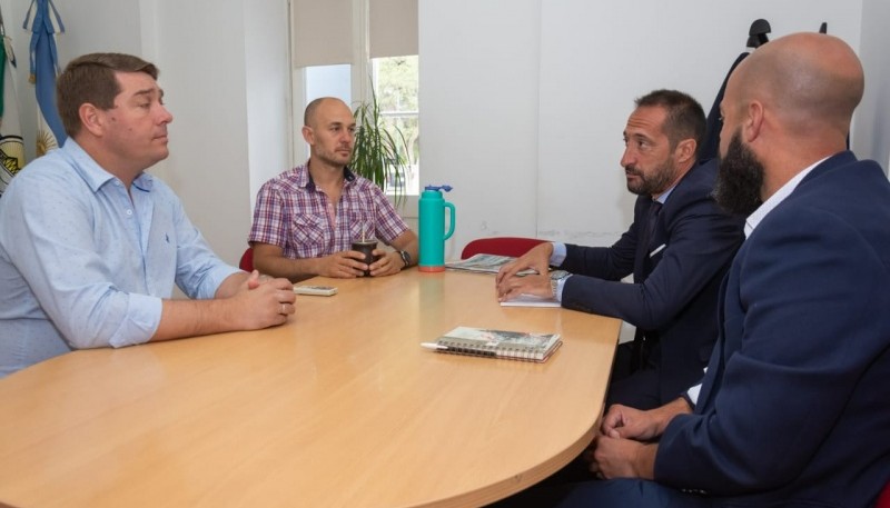 El intendente Damián Biss junto a Sebastián Daroca.