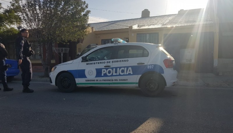 Personal policial en allanamientos. 