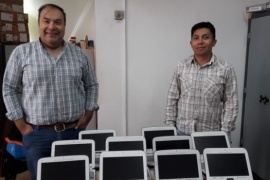 Educación entregó netbooks para la carga del TEG