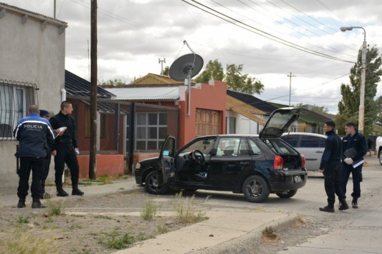 Vivienda allanada por el personal policial en la mañana de ayer. (Foto: C.R.)