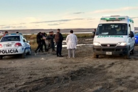 Joven fue rescatado al empantanarse en la Ría