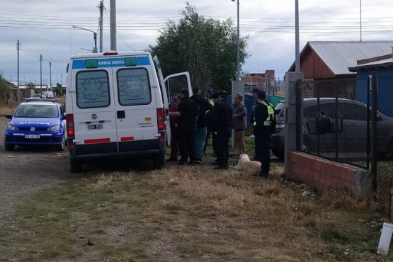 La ambulancia asistió al herido. Foto C.R. 