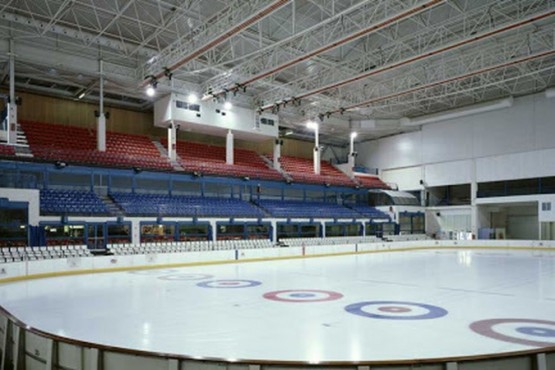 Utilizarán una pista de patinaje sobre hielo como morgue en España